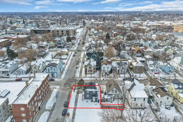 $135,000 | 945 Villa Street, Racine, WI 53403