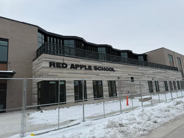 $135,000 | 945 Villa Street, Racine, WI 53403