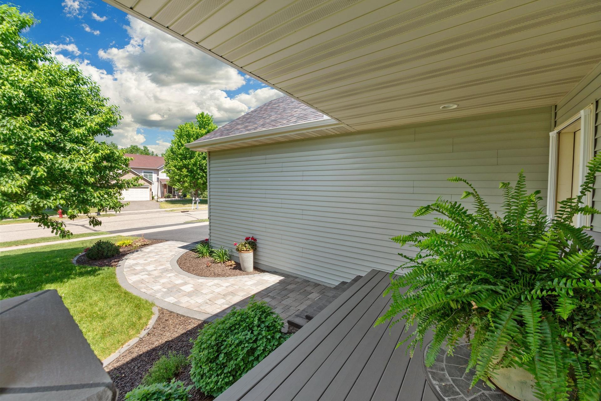 34 Windsor Wood Path Hudson, WI 54016 - Photo 3 of 29