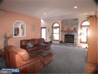 942 Herman Road Horsham, PA 19044 - Photo 3 of 12 Family Room