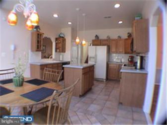 942 Herman Road Horsham, PA 19044 - Photo 5 of 12 Kitchen
