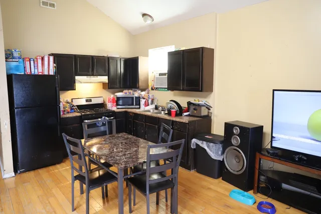 $475,000 | 3629 West Lexington Street, Chicago, IL 60624