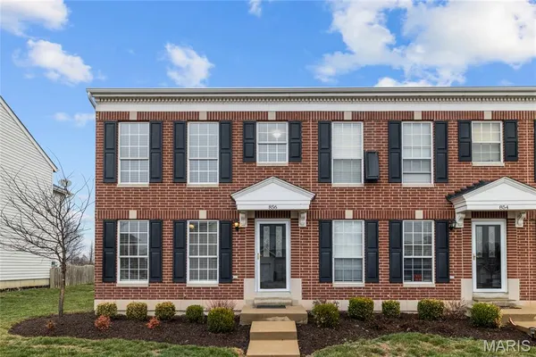 $230,000 | 856 Brookmead Drive, O'Fallon, MO 63366