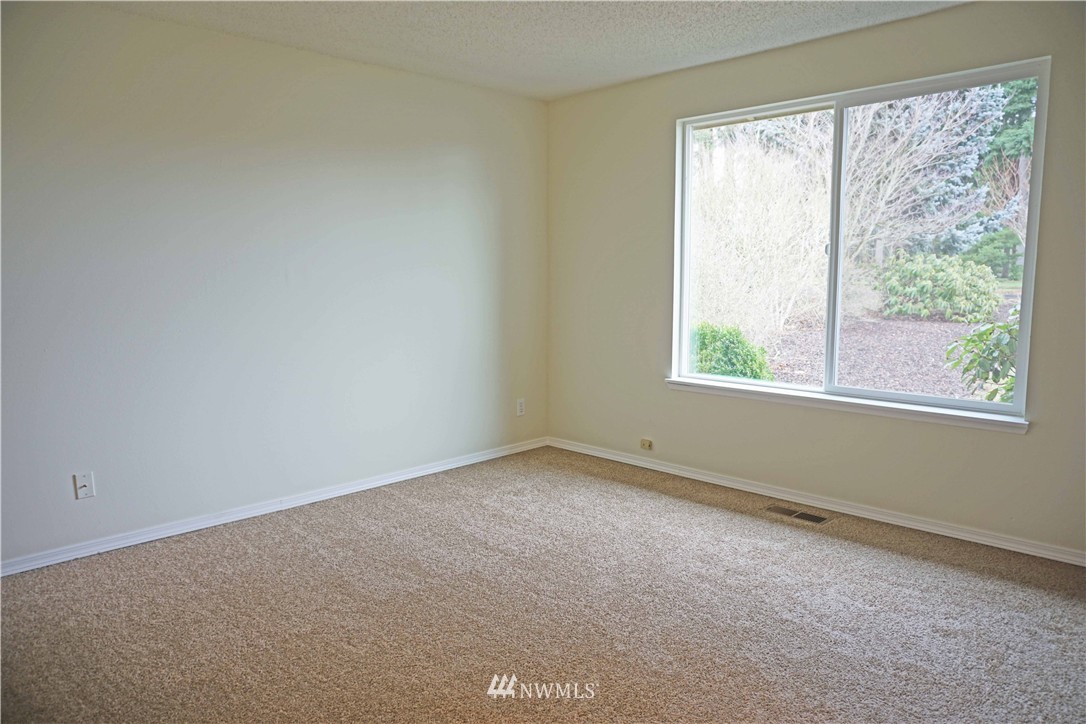 6209 Ruddell Road Southeast Lacey, WA 98513 - Photo 12 of 14 Gallery Image 12