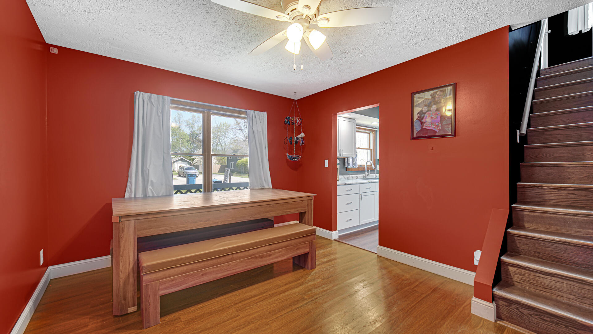 324 West Johnson Road La Porte, IN 46350 - Photo 12 of 34 a view of entryway