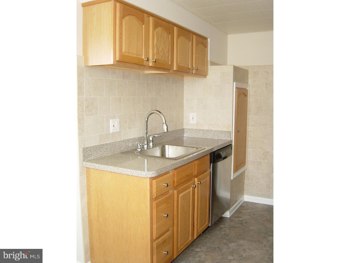 3443 Holyoke Road Philadelphia, PA 19114 - Photo 7 of 25 Gallery Image 7