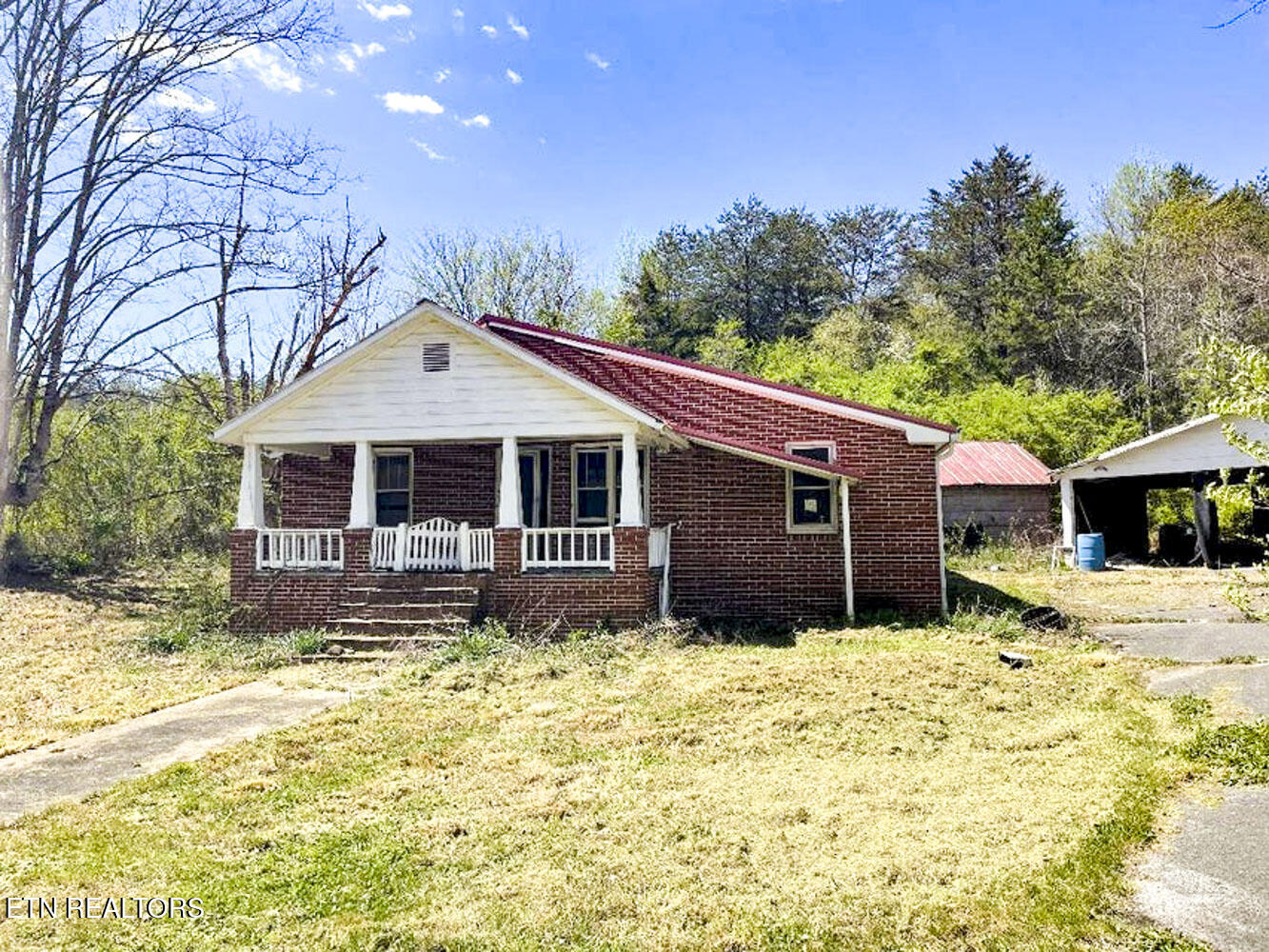 2534 Muddy Hollow Road Dandridge, TN 37725 - Photo 3 of 39 a (3)