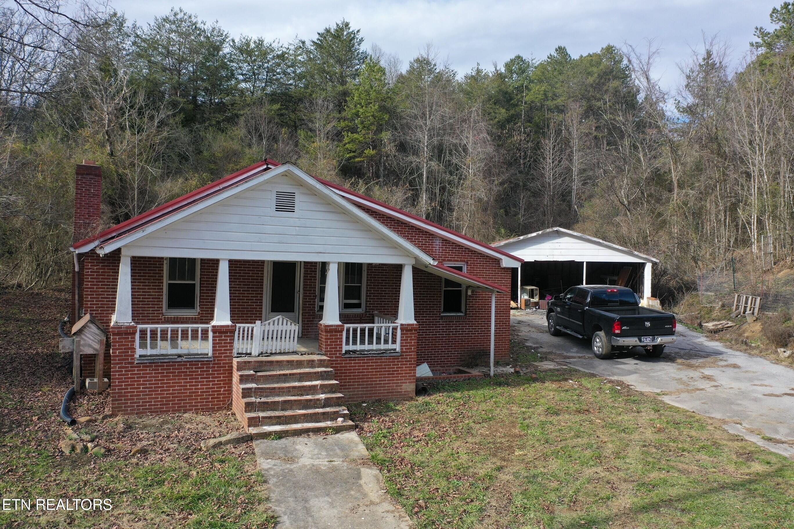 2534 Muddy Hollow Road Dandridge, TN 37725 - Photo 36 of 39 house