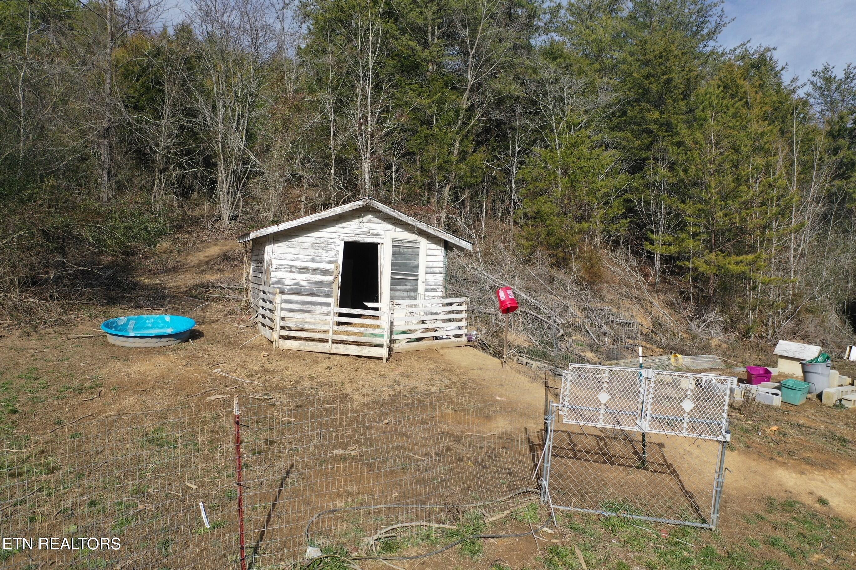 2534 Muddy Hollow Road Dandridge, TN 37725 - Photo 37 of 39 house 1