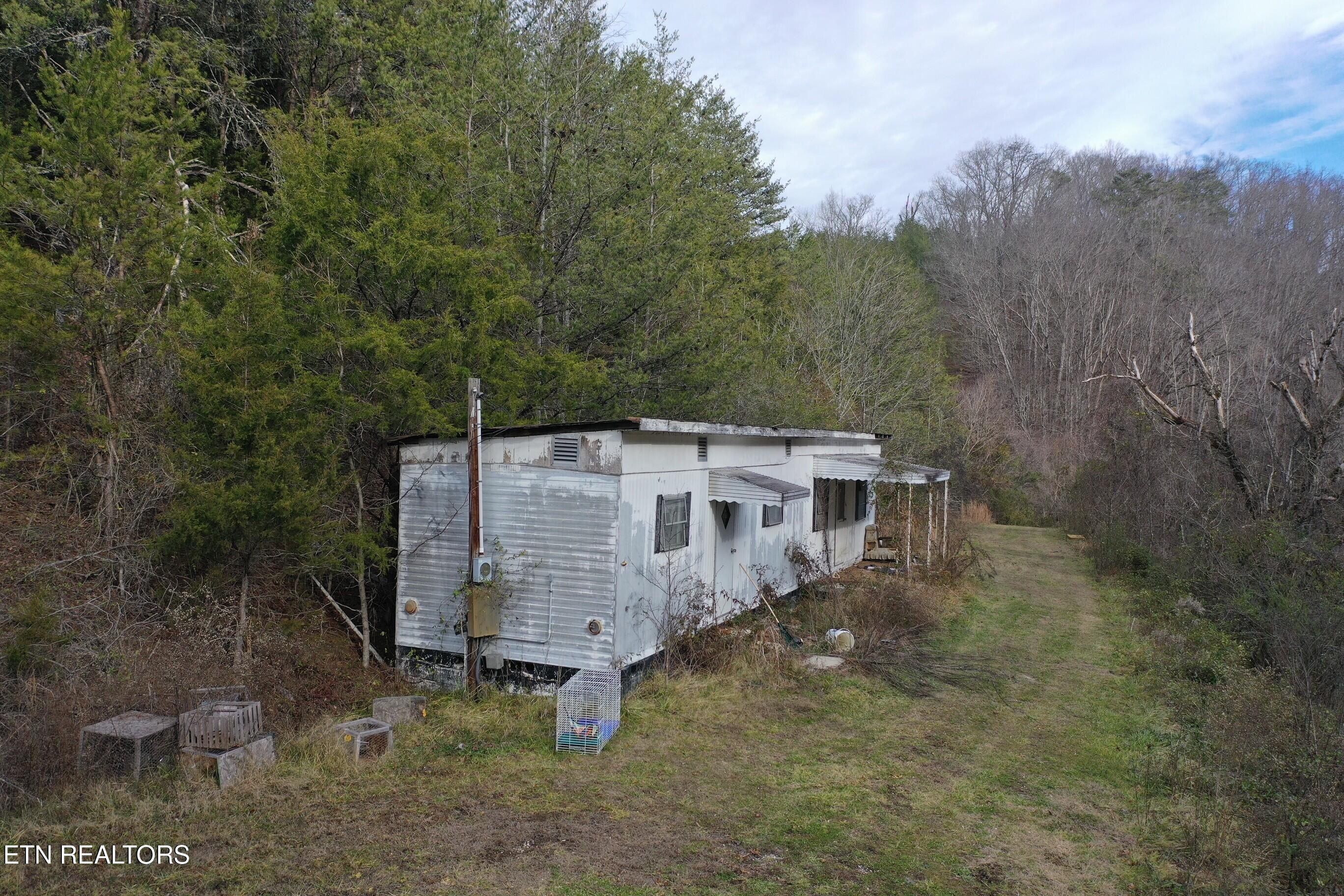 2534 Muddy Hollow Road Dandridge, TN 37725 - Photo 38 of 39 house 2