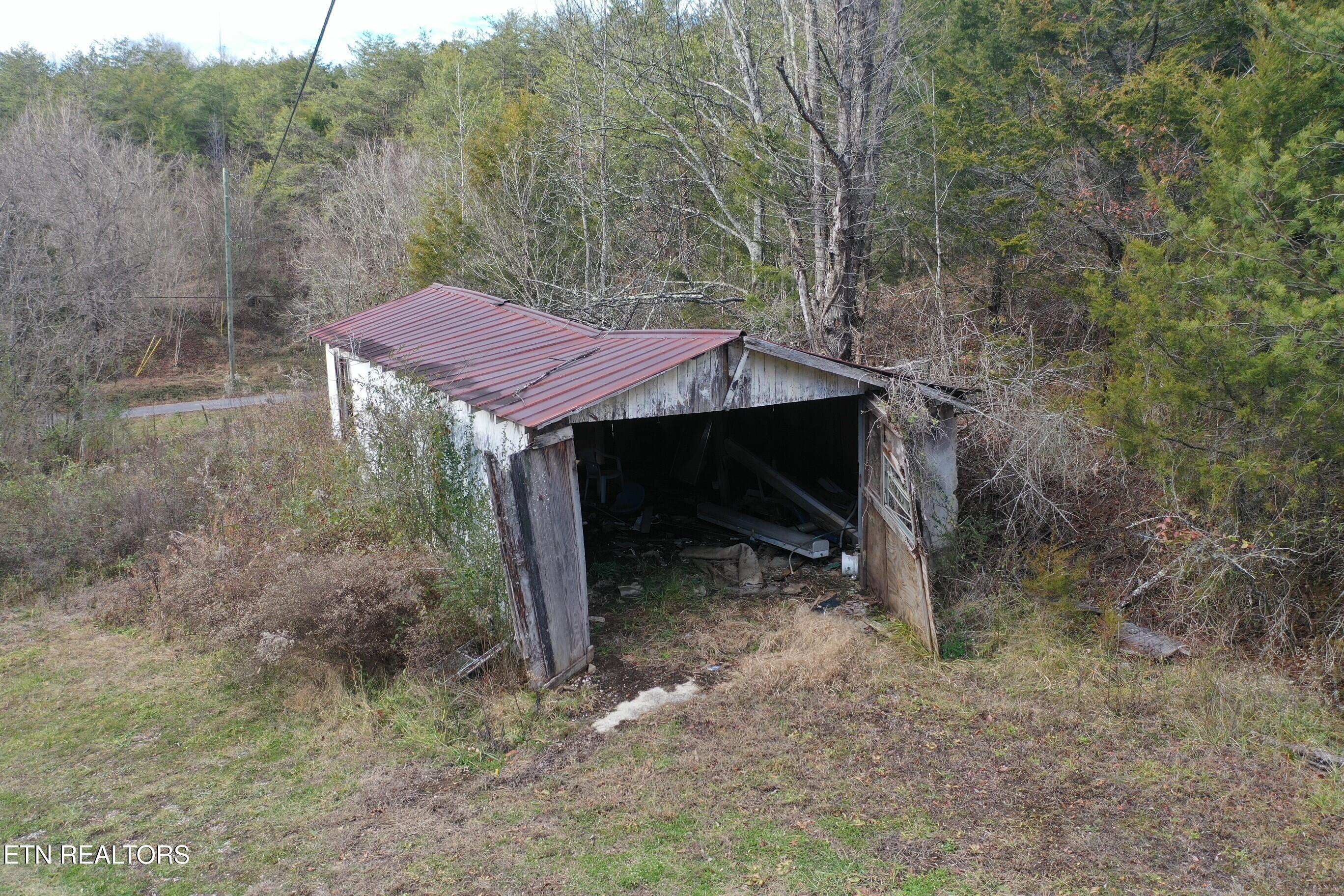 2534 Muddy Hollow Road Dandridge, TN 37725 - Photo 39 of 39 House 3