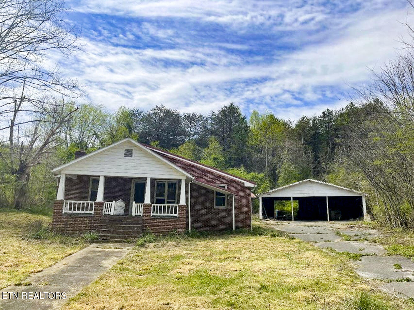 2534 Muddy Hollow Road Dandridge, TN 37725 - Photo 4 of 39 a (4)