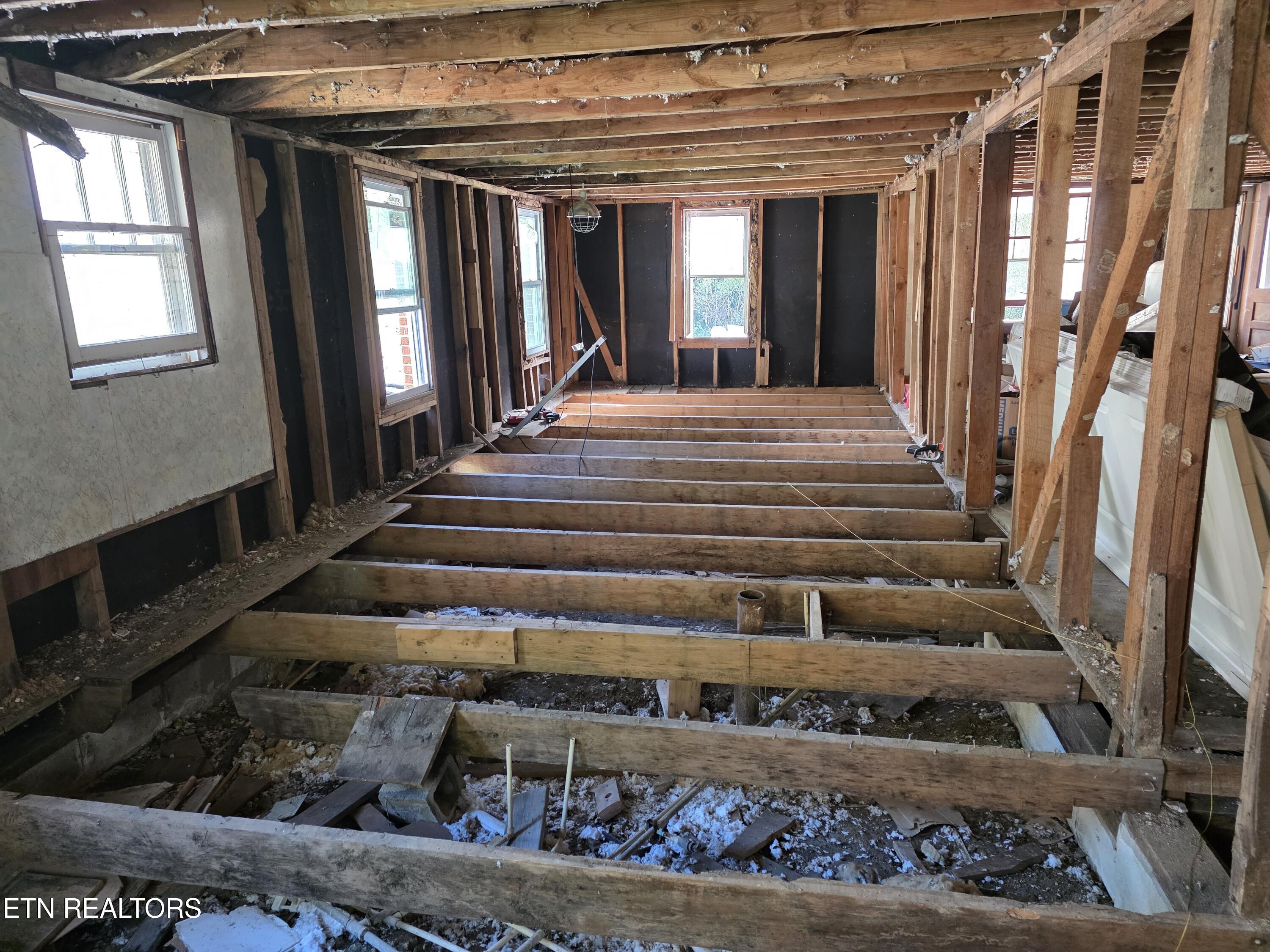 2534 Muddy Hollow Road Dandridge, TN 37725 - Photo 8 of 39 b (4)