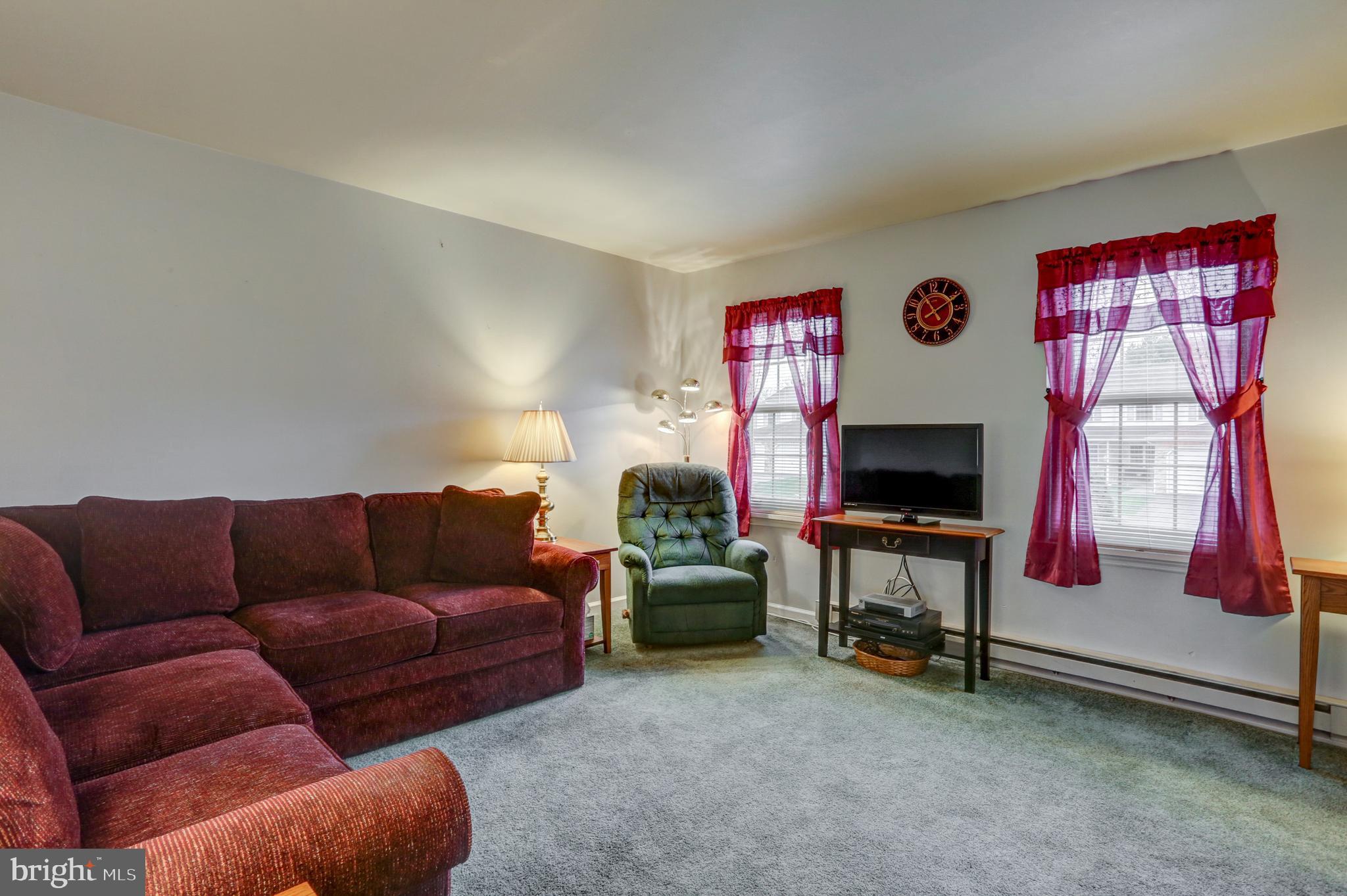 421 Groffdale Road Quarryville, PA 17566 - Photo 4 of 27 Living Room