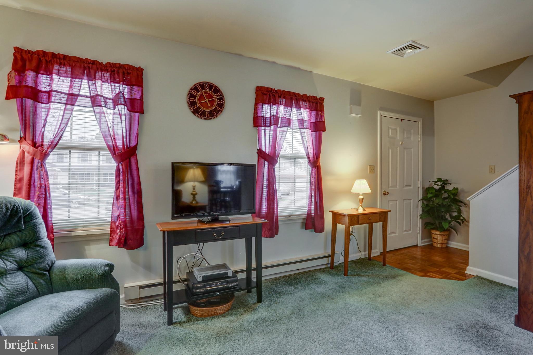421 Groffdale Road Quarryville, PA 17566 - Photo 5 of 27 Living Room