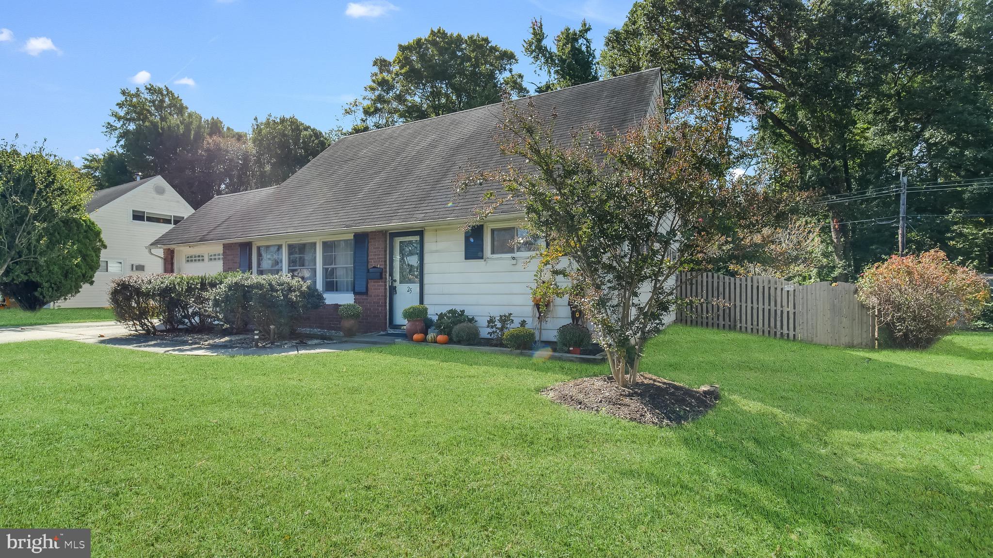 25 Long Loop Road Levittown, PA 19056 - Photo 2 of 41 Gallery Image 2
