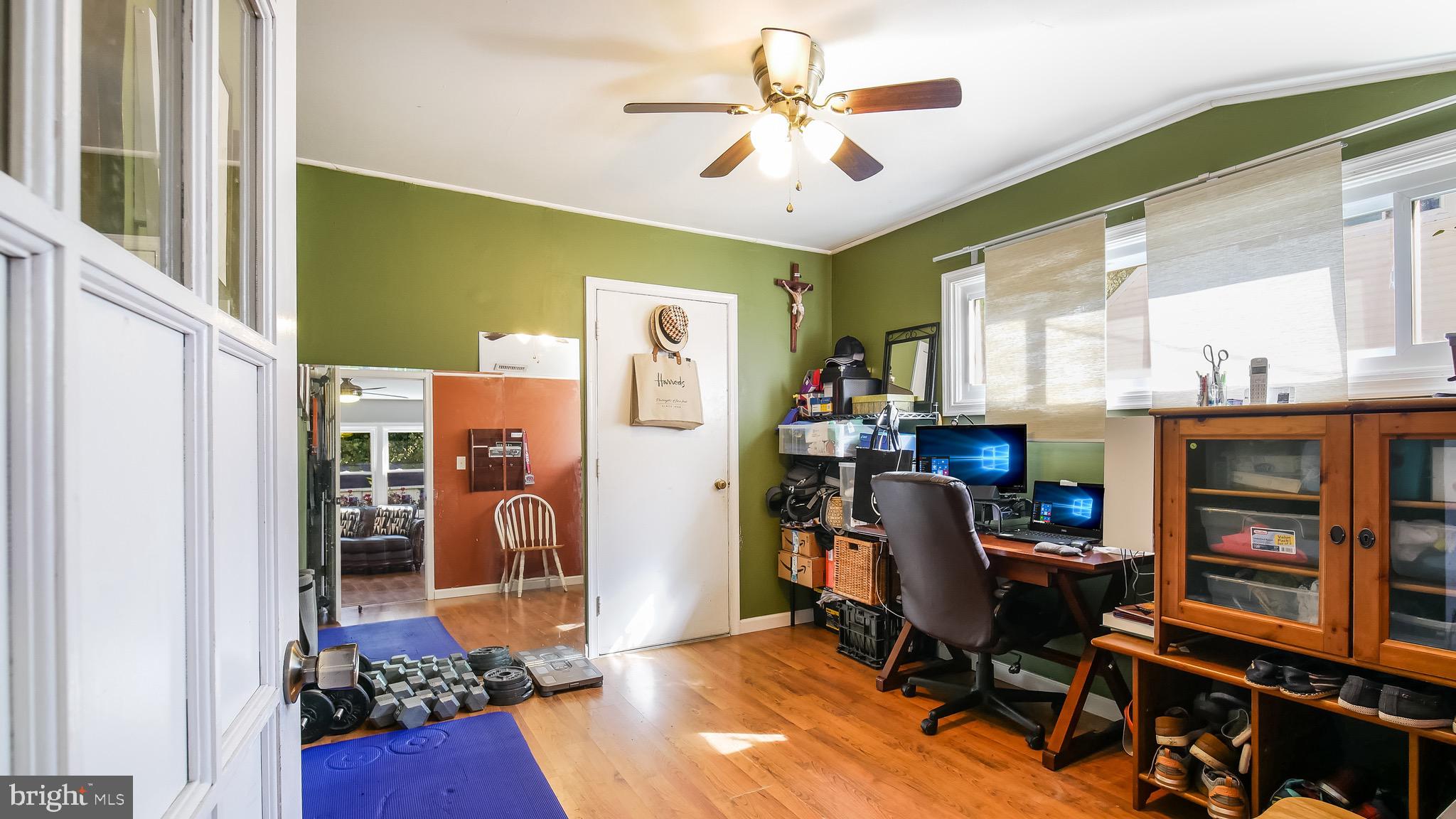 25 Long Loop Road Levittown, PA 19056 - Photo 25 of 41 Gallery Image 25