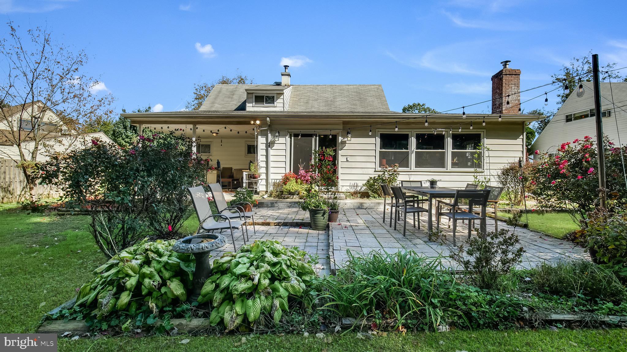 25 Long Loop Road Levittown, PA 19056 - Photo 4 of 41 Gallery Image 4