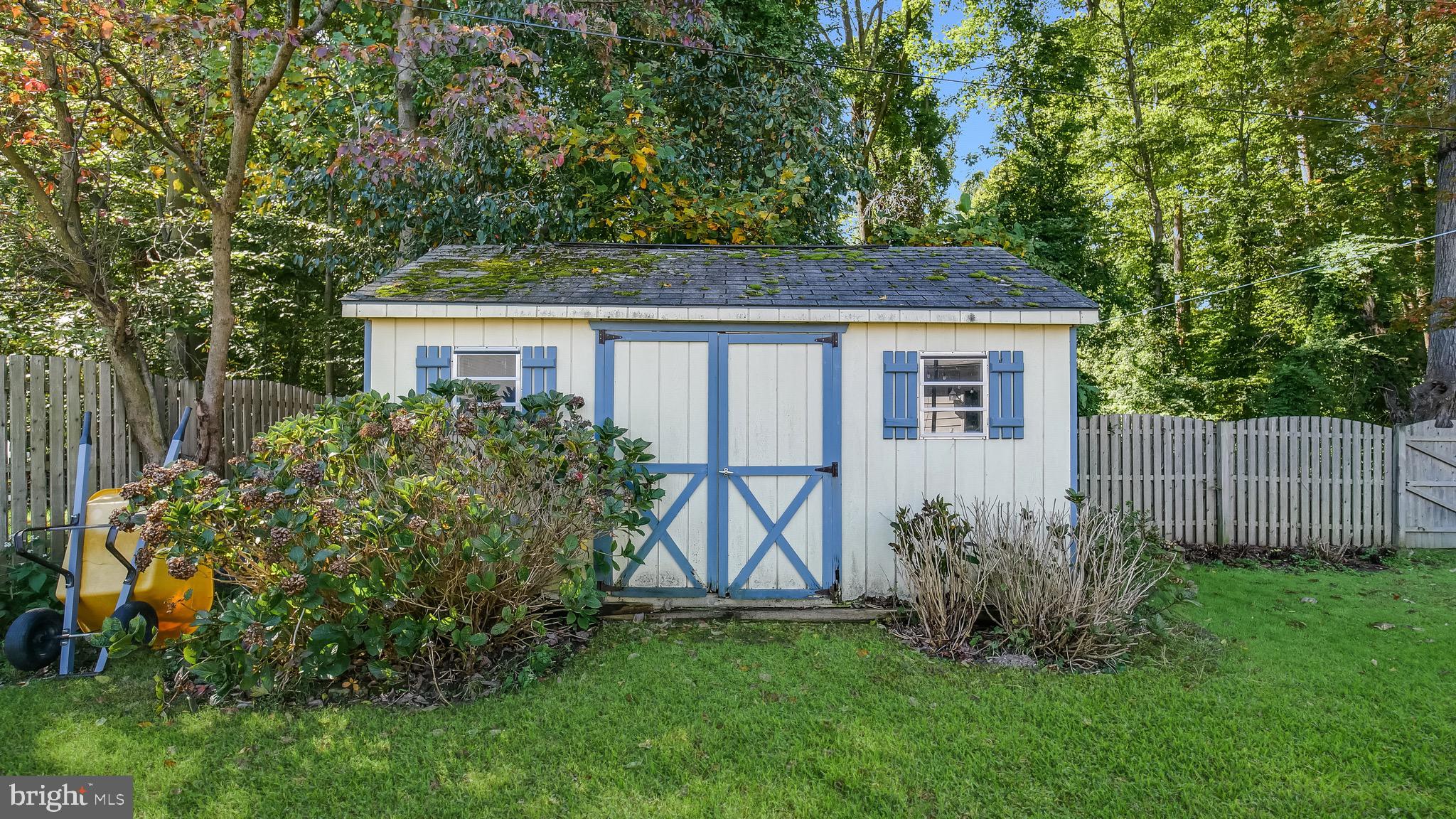 25 Long Loop Road Levittown, PA 19056 - Photo 9 of 41 Gallery Image 9