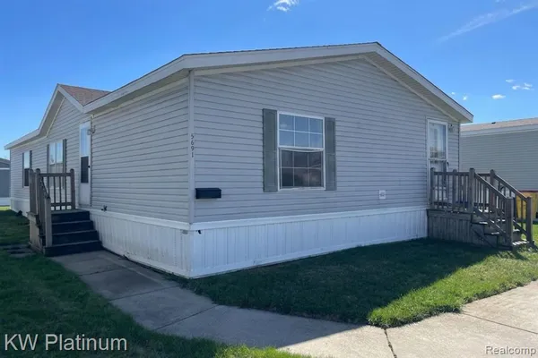 $29,900 | 9691 Stoneypointe Drive, Fair Haven, MI 48023