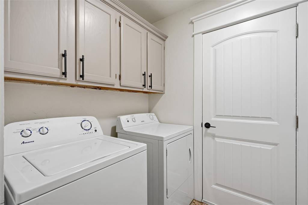 986 Eagles Way Springtown, TX 76082 - Photo 9 of 39 Gallery Image 9