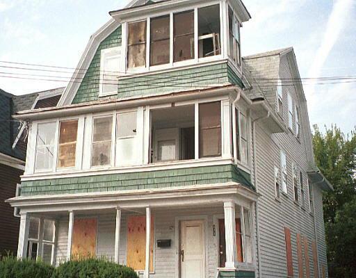 473 Putnam Street Bridgeport, CT 06608 - Photo 1 of 1 front view of a building