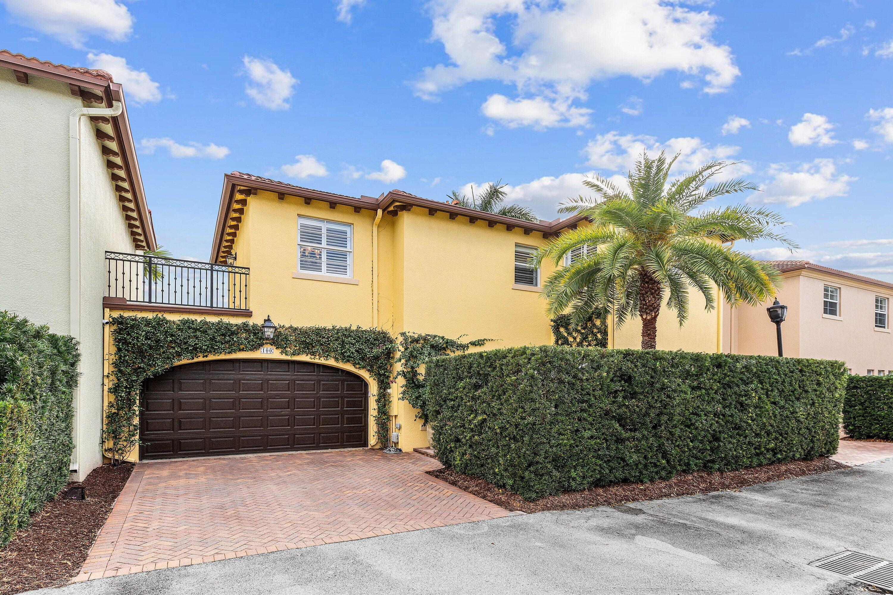100 Via Floresta Drive Boca Raton, FL 33487 - Photo 3 of 36 005-100ViaFlorestaDrive-BocaRaton-FL-334