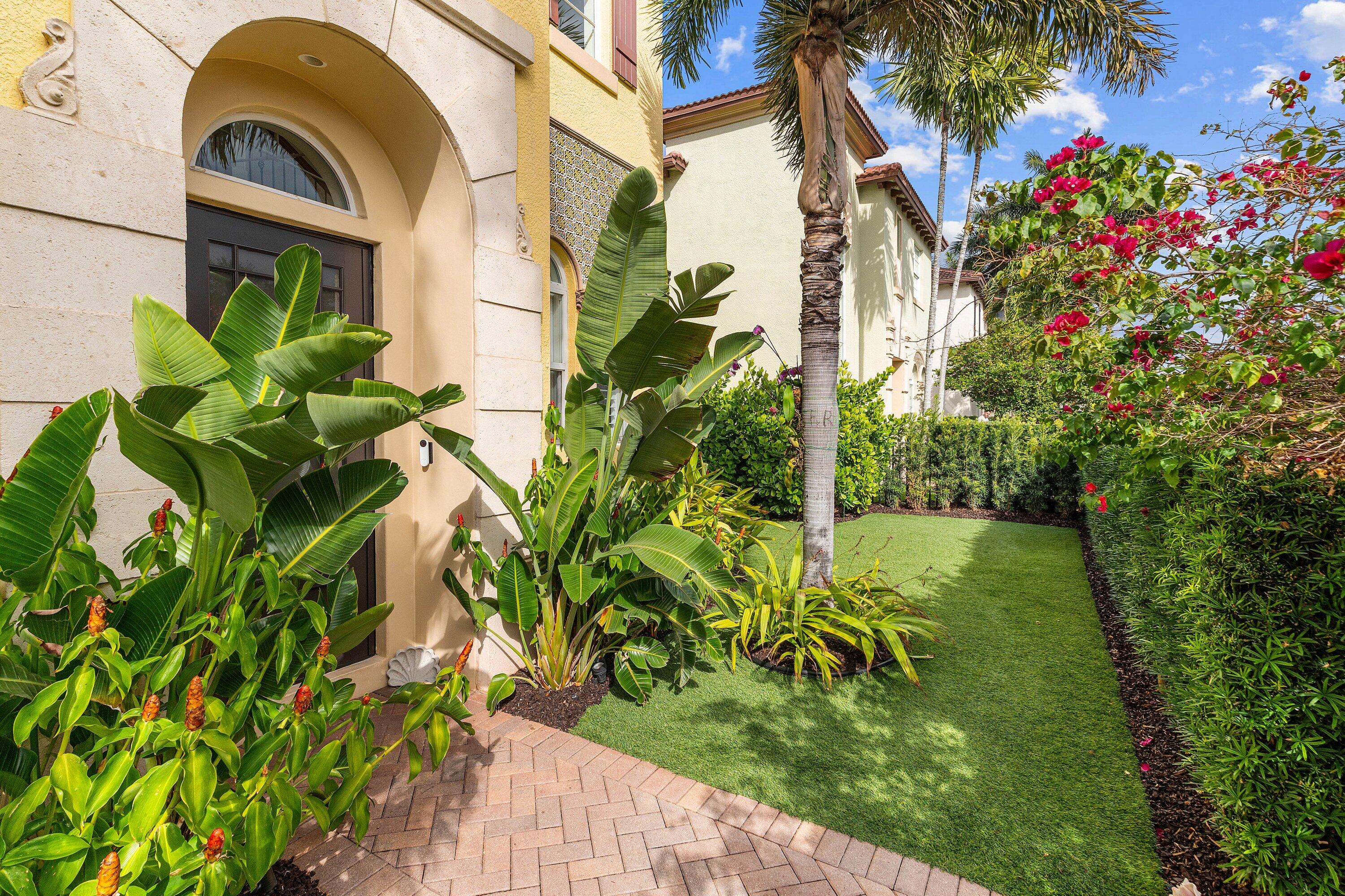 100 Via Floresta Drive Boca Raton, FL 33487 - Photo 5 of 36 007-100ViaFlorestaDrive-BocaRaton-FL-334