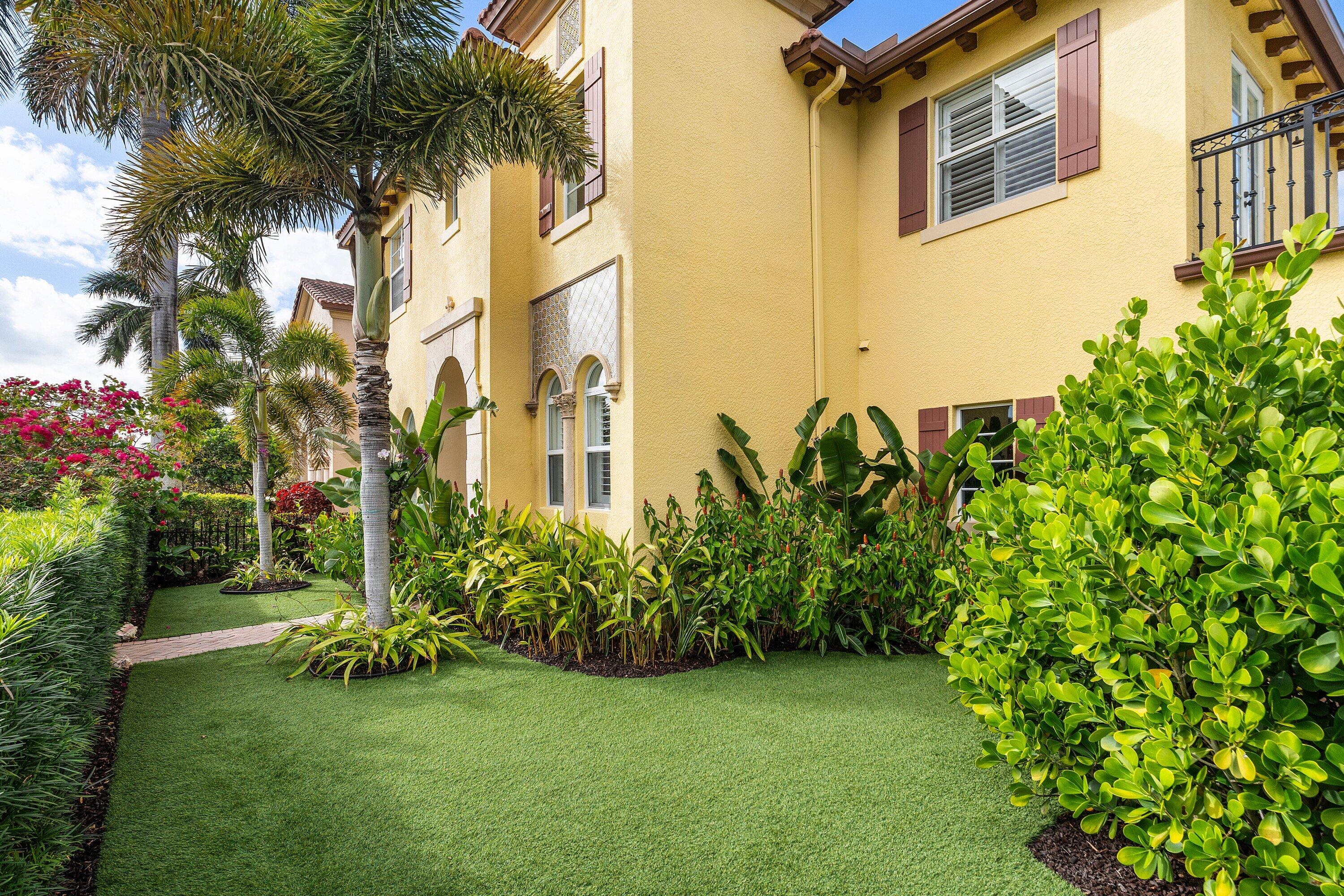 100 Via Floresta Drive Boca Raton, FL 33487 - Photo 6 of 36 008-100ViaFlorestaDrive-BocaRaton-FL-334