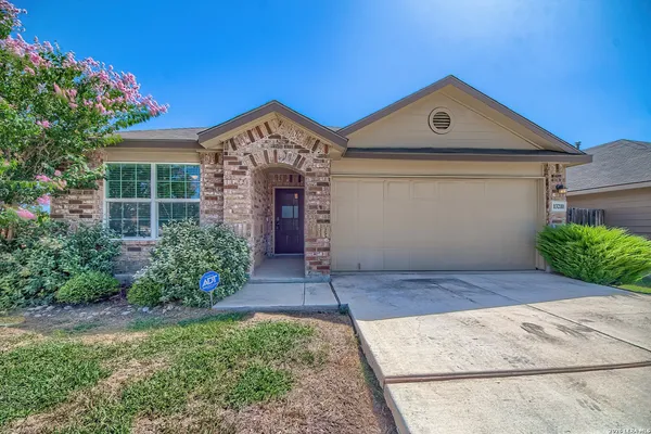 $1,950 | 13210 Cadenza Creek, San Antonio, TX 78252