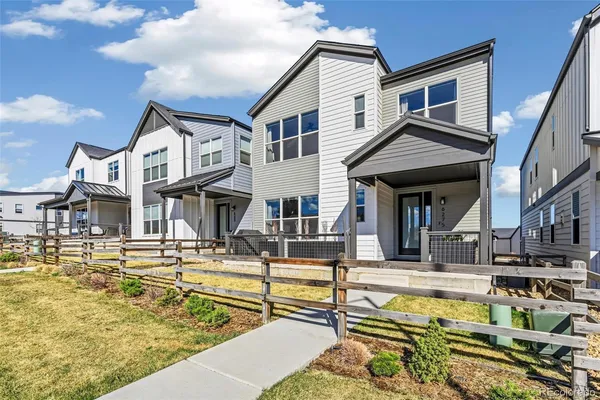 $725,000 | 6275 King Court, Denver, CO 80221