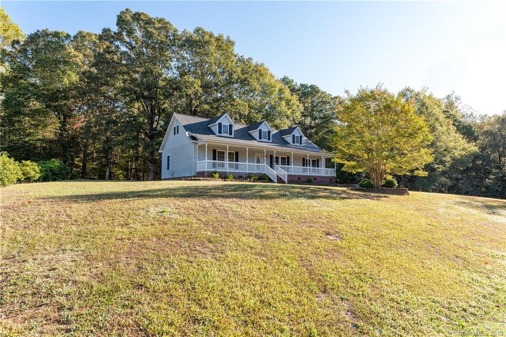 1557 Ernest Road York, SC 29745 - Photo 1 of 31 Gallery Image 1