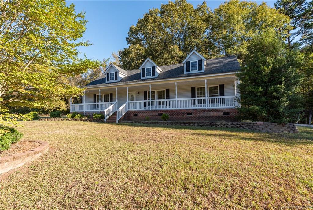 1557 Ernest Road York, SC 29745 - Photo 5 of 31 Gallery Image 5