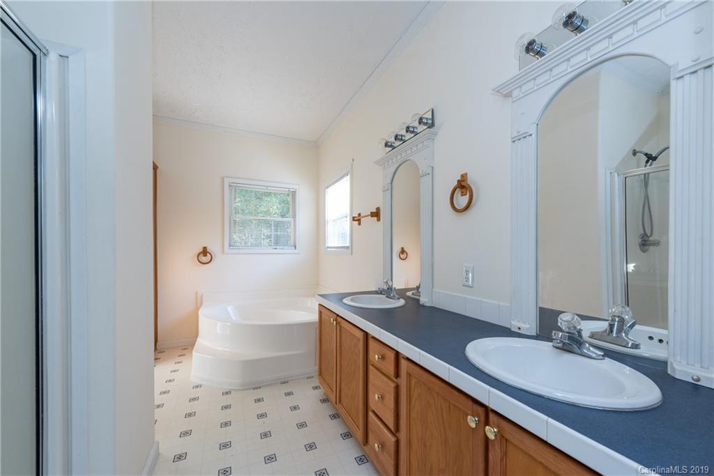1557 Ernest Road York, SC 29745 - Photo 9 of 31 Gallery Image 9