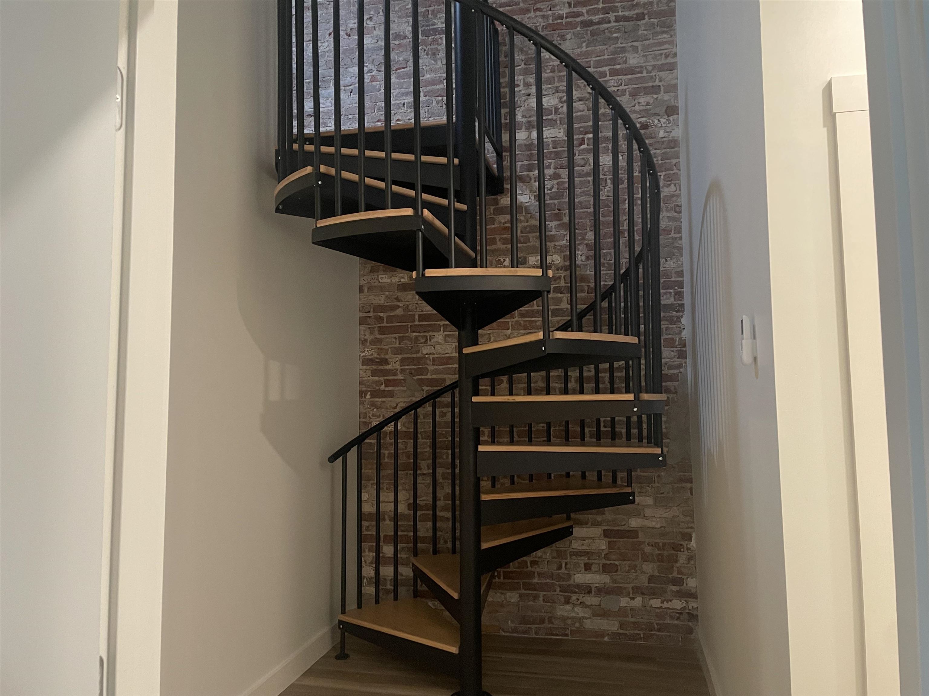 22 South Main Street, Unit 202 Rochester, NH 03867 - Photo 17 of 35