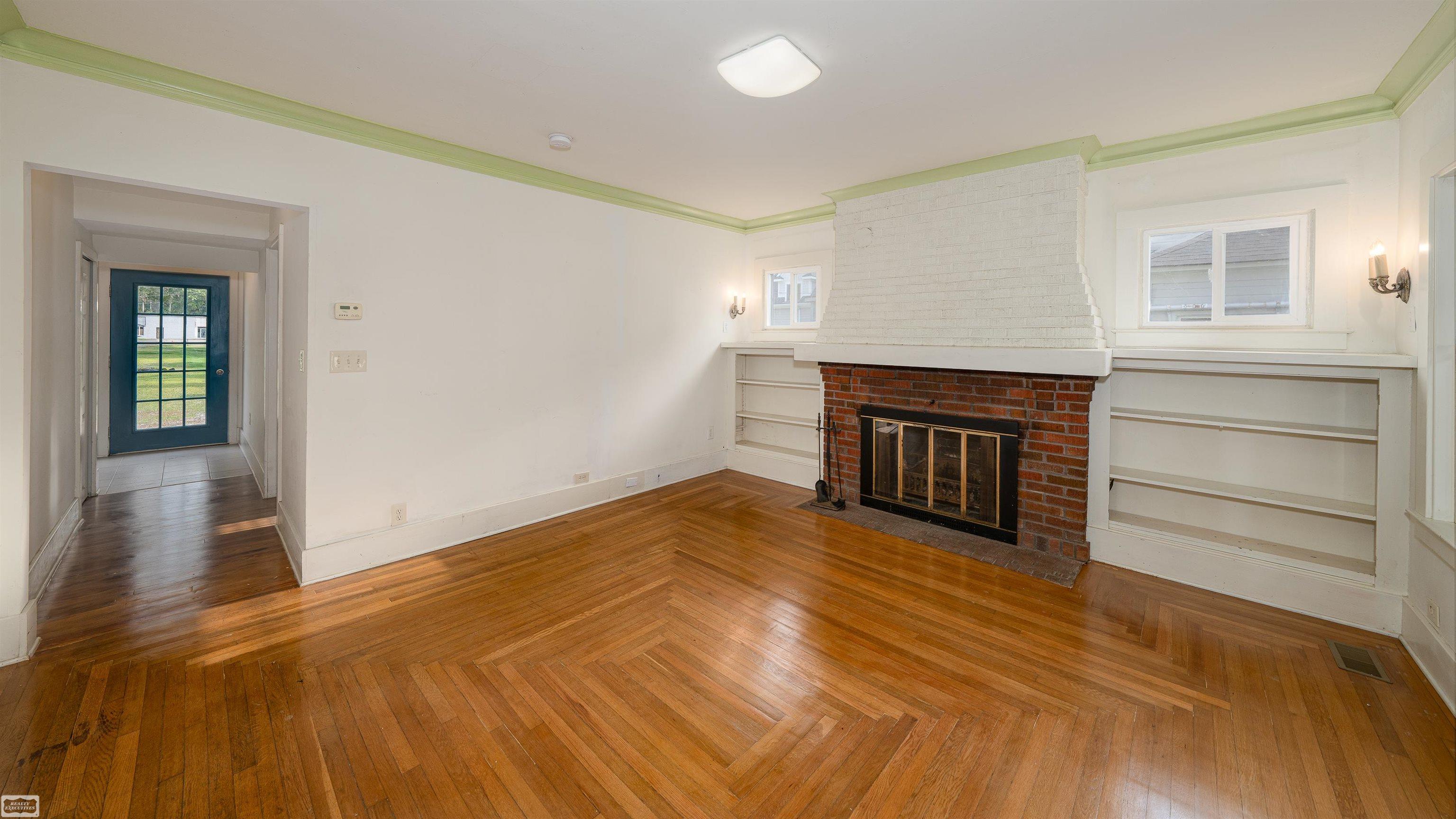 4939 Pointe Tremble Road Algonac, MI 48001 - Photo 16 of 31 50121222-15.JPG