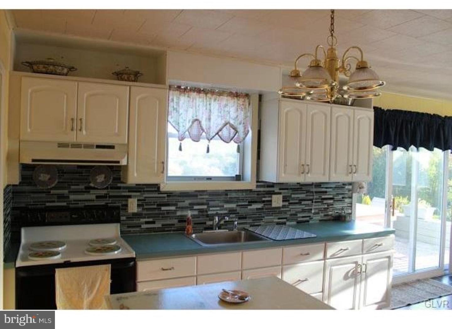 568 State Road Barnesville, PA 18214 - Photo 3 of 10 Gallery Image 3