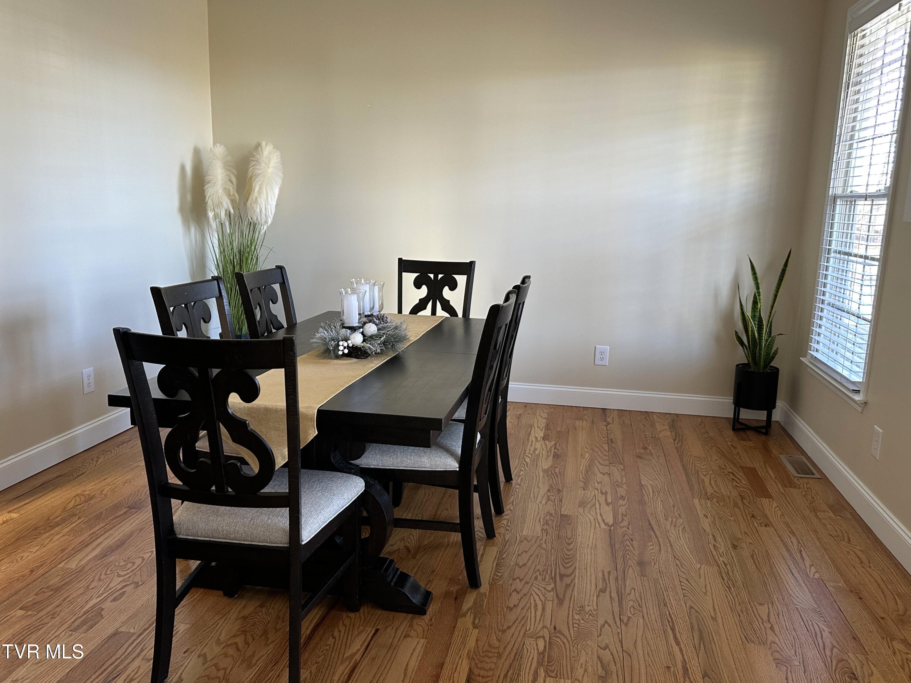 186 Butchertown Road Fall Branch, TN 37656 - Photo 11 of 100 18