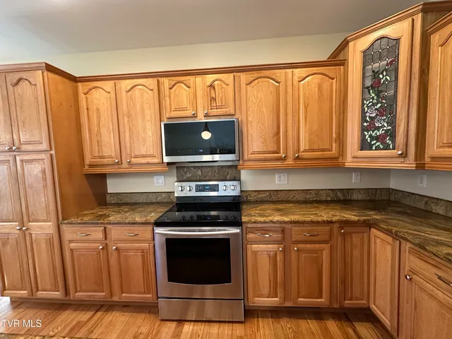 $675,000 | 186 Butchertown Road, Fall Branch, TN 37656