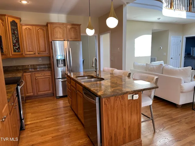 $675,000 | 186 Butchertown Road, Fall Branch, TN 37656