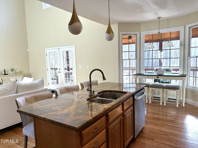 $675,000 | 186 Butchertown Road, Fall Branch, TN 37656