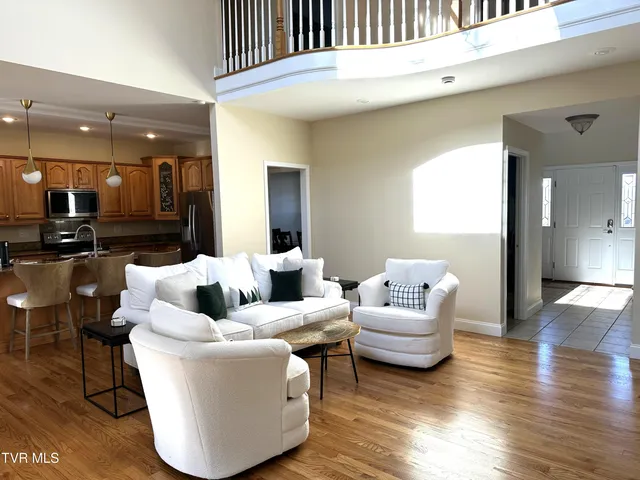 $675,000 | 186 Butchertown Road, Fall Branch, TN 37656