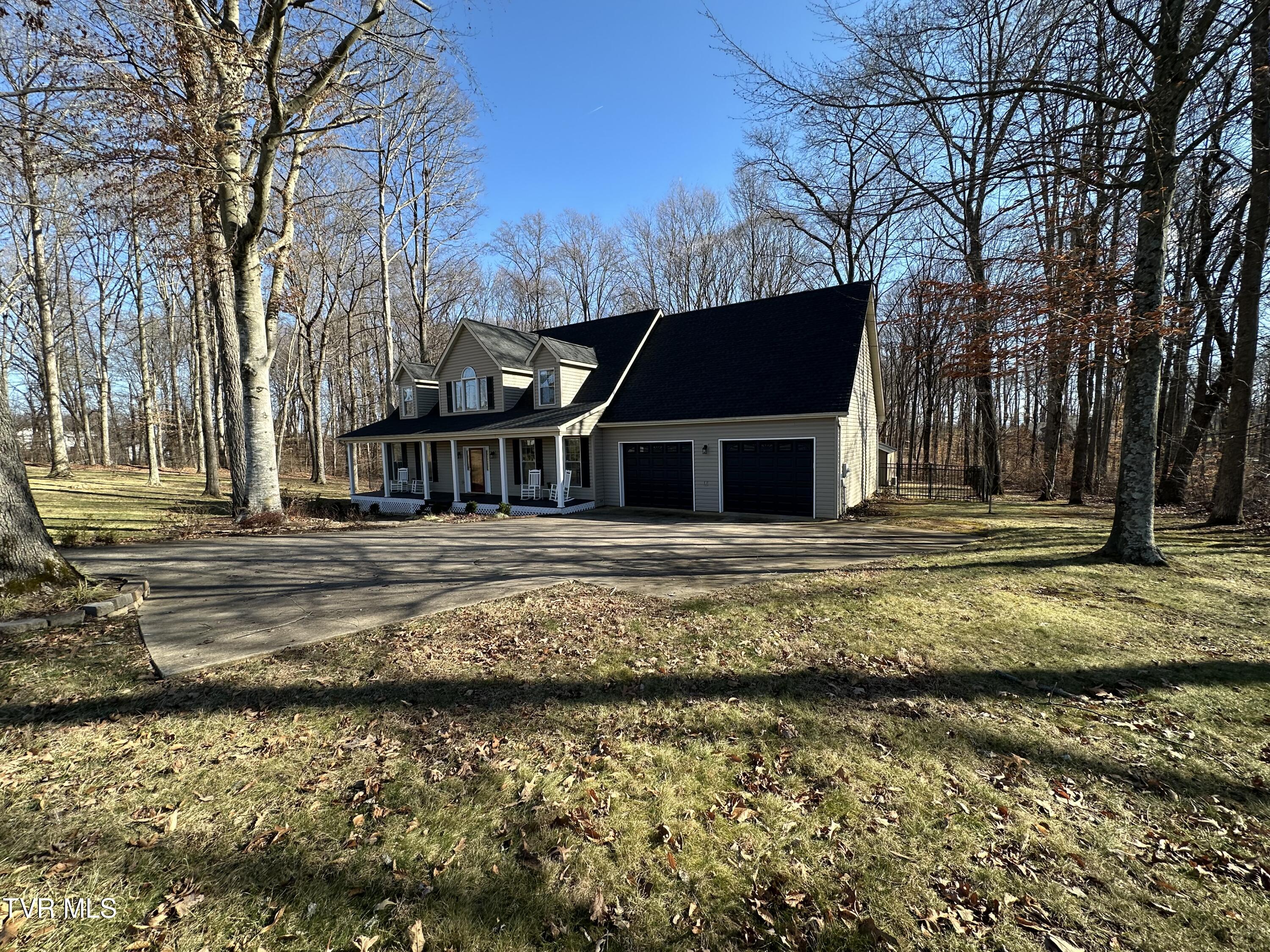 186 Butchertown Road Fall Branch, TN 37656 - Photo 4 of 100 6