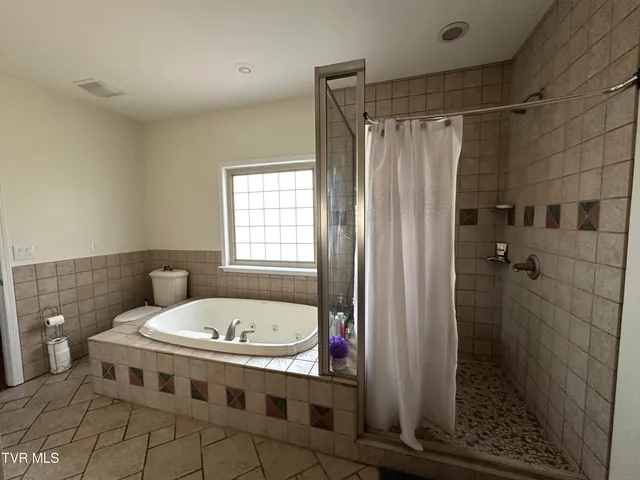 $675,000 | 186 Butchertown Road, Fall Branch, TN 37656