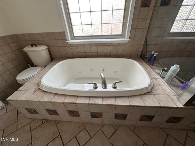 $675,000 | 186 Butchertown Road, Fall Branch, TN 37656