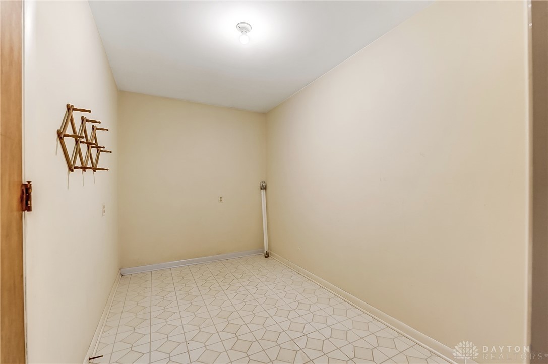2210 Springmill Road Dayton, OH 45440 - Photo 25 of 55 Gallery Image 25