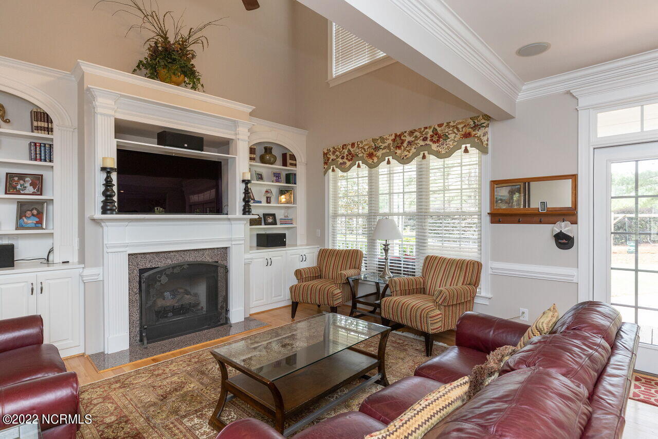 7300 Cleveland Road Clayton, NC 27520 - Photo 15 of 42 015-1280x960-family-room-with-fireplace