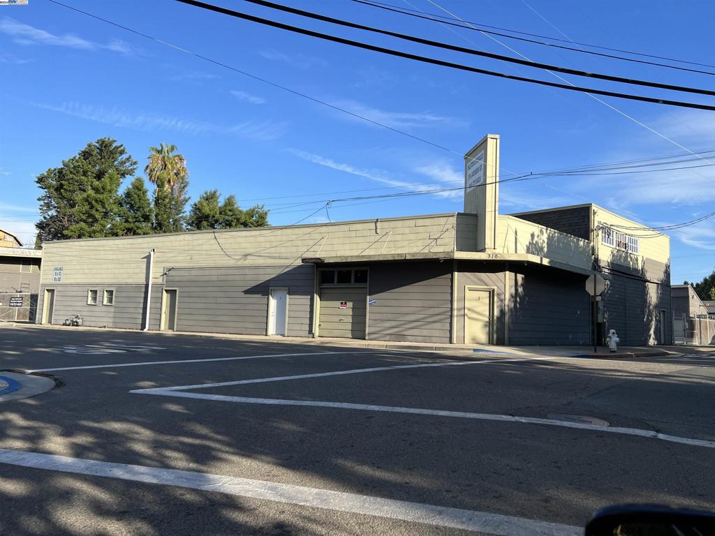 310 Jackson Boulevard Isleton, CA 95641 - Photo 11 of 55 a view of a building and a street