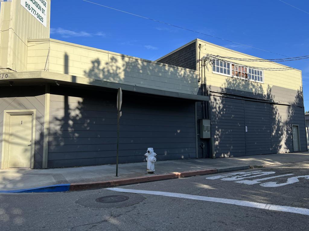 310 Jackson Boulevard Isleton, CA 95641 - Photo 14 of 55 a front view of a building with street