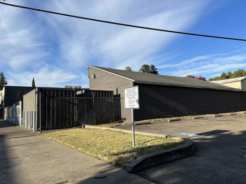 310 Jackson Boulevard Isleton, CA 95641 - Photo 16 of 55 a view of a terrace